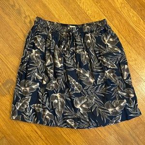 Hollister mini skirt